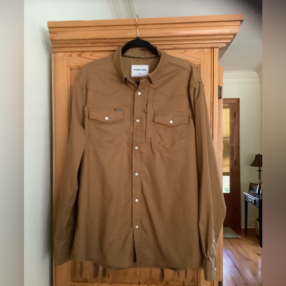 PONCHO Men's Casual Long-Sleeve Button-Down Shirt in Brown